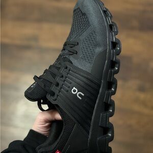 Men OC tennis shoe. Never worn only tried on